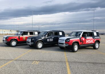 Human Society Land Rover Defender Wrap